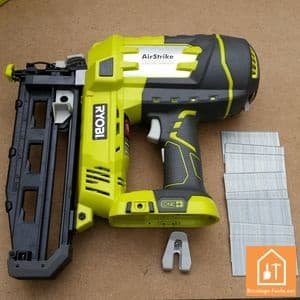 Cloueuse Sans Fil Ryobi P320 18V - 18 Ga, Outil Seul (Batterie Non Incluse)