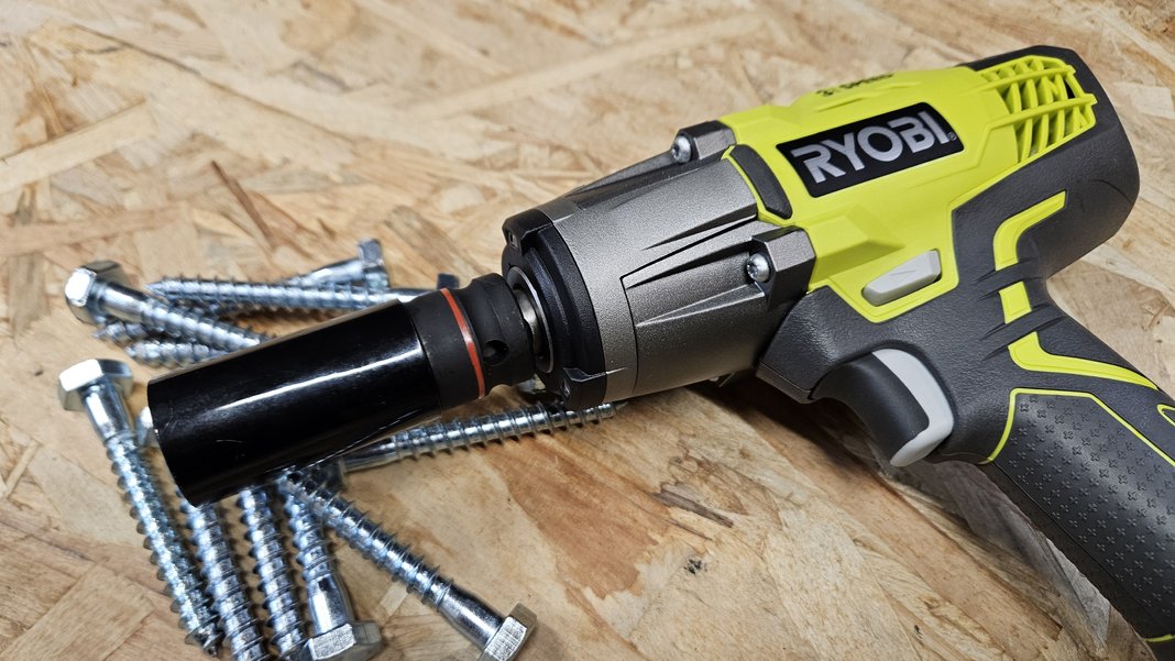 Boulonneuse Ryobi R18IW3-0