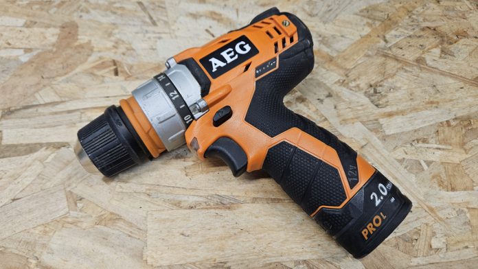 BF-test-perceuse-visseuse-aeg-bbs-12c2-1 Perceuse visseuse AEG BBS 12C2