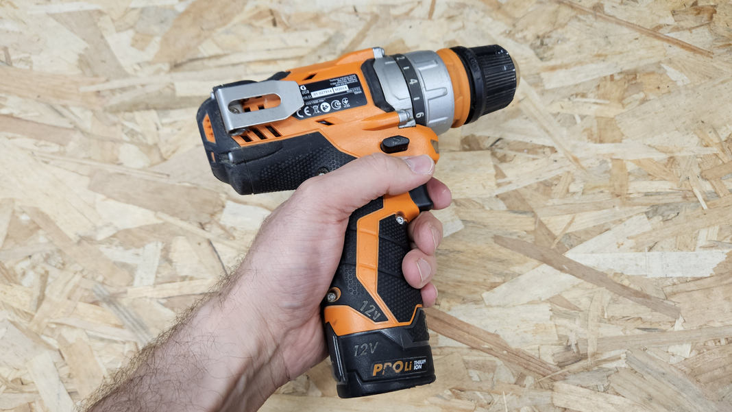 Perceuse visseuse AEG BBS 12C2