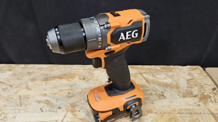 Perceuse visseuse AEG BS18SBL2