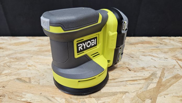 Ponceuse excentrique Ryobi RROS18-0