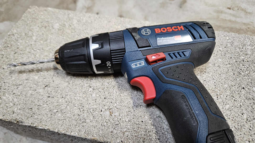 Perceuse visseuse à percussion Bosch Pro GSB 12V 15