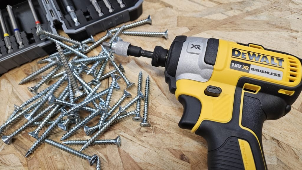 DEWALT DCF887 VISSEUSE A CHOC (2 x 5Ah) brushless 18v