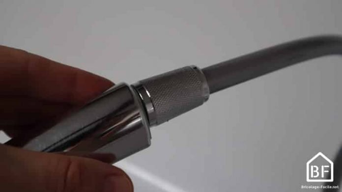 Comment Dévisser Un Flexible De Douche Entartré