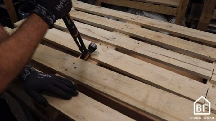 Démonter une palette : 4 méthodes faciles et efficaces