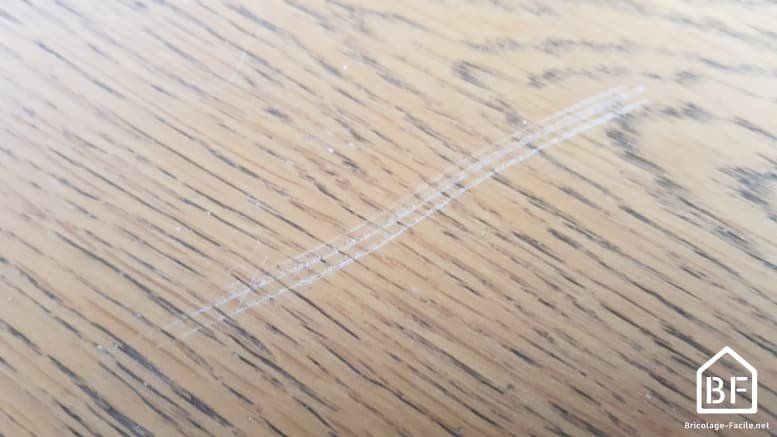 Comment enlever les rayures sur du parquet - Bricolage Facile