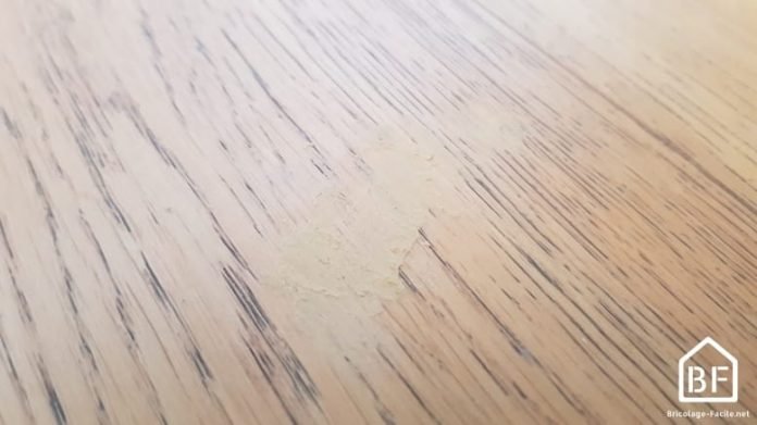 Comment enlever les rayures sur du parquet - Bricolage Facile