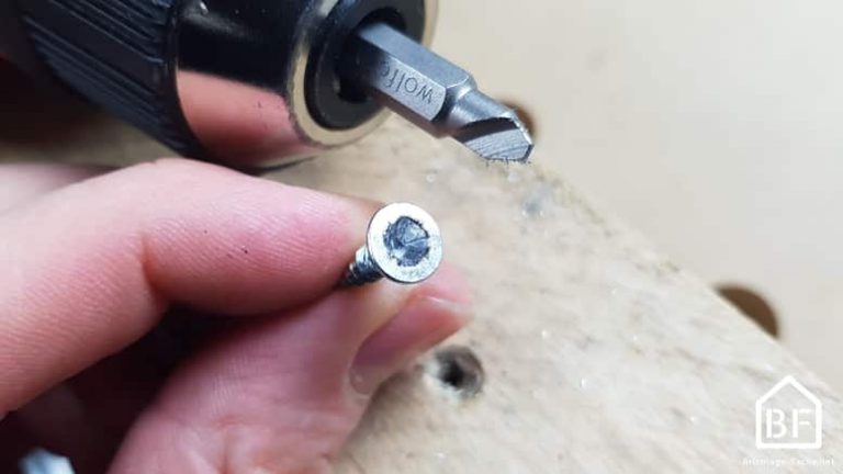 Comment Retirer Une Vis Dont La Tete Est Abimee L'extracteur de vis : comment le choisir et l'utiliser - Bricolage Facile