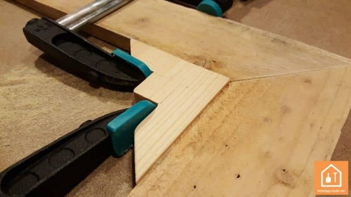 fabriquer une équerre en bois