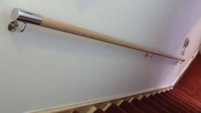 Comment Installer Une Main Courante Dans Un Escalier