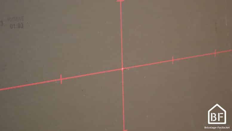 faisceau laser en croix