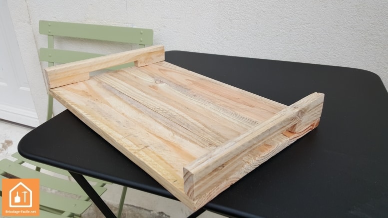 Fabriquer un plateau en bois de palettes : tuto, DIY... - Bricolage Facile