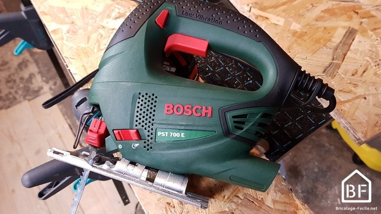 Scie Sauteuse Bosch PSA 700 E – Puissante, Robuste, Idéale Bricolage, Qualité Home And Garden