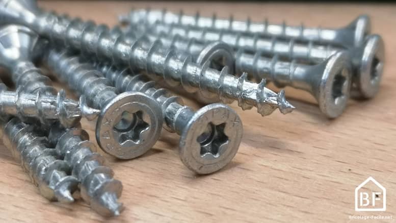 Vis Torx à Tête De Douille Pour Lame Carbure CNC - Référence M2, Haute Qualité, Neuf Sous Emballage